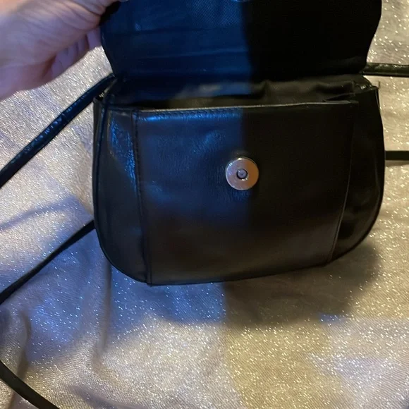 Fossil VINTAGE black leather crossbody - Picture 10 of 16
